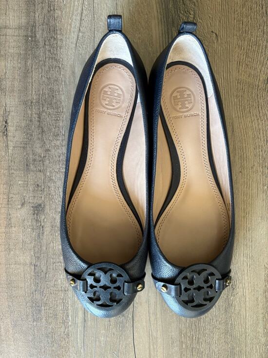 Tory Burch Shoes - Tory Burch Mini Miller Pebbled Leather Logo Ballet Flats Navy Blue Chic 7M EUC